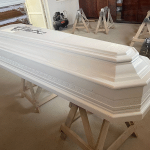 Домовина «Восьмигранна екстра, біла»